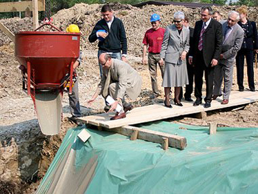Gradonačelnik Škrgatić položio je kamen temeljac za novu zgradu