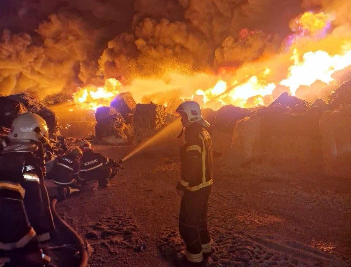 Plenković se u kampanji slika s vatrogascima, no nije ga briga za njihove probleme: ‘Idemo u prosvjed‘